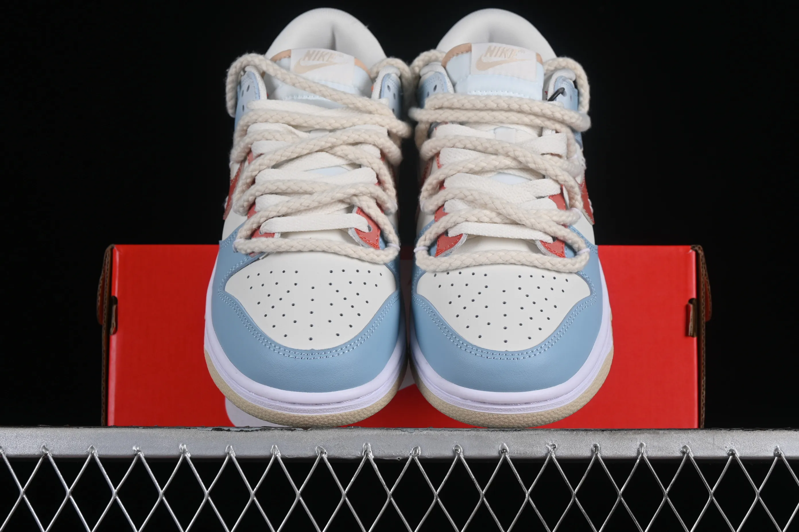 All Categories Nk SB Dunk Series Nk SB Dunk Low Low-top sneakers Nk Dunk Low Retro Coast Blue White Brown Street classic and versatile SB strap low-top casual sneakers DV0831-003